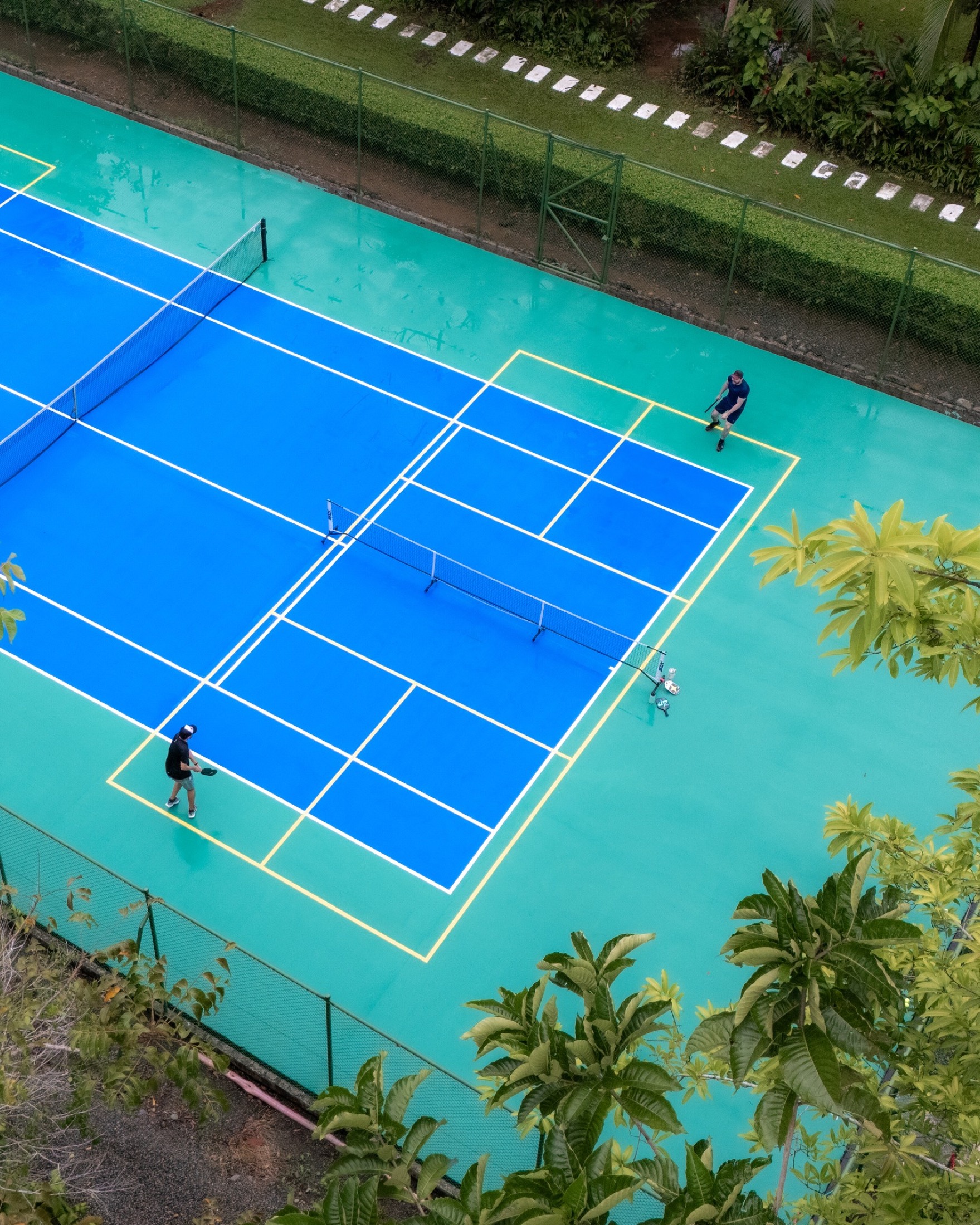 Court de tennis et pickleball vu du ciel